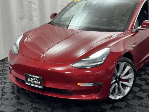 2018 Tesla Model 3 Performance