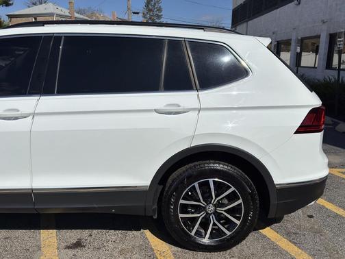Pure White 2021 Volkswagen Tiguan 2.0T SE