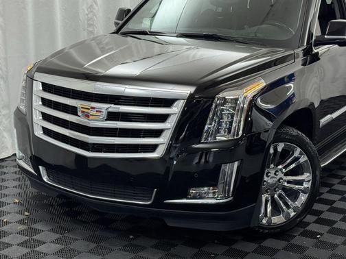 2020 Cadillac Escalade ESV Luxury
