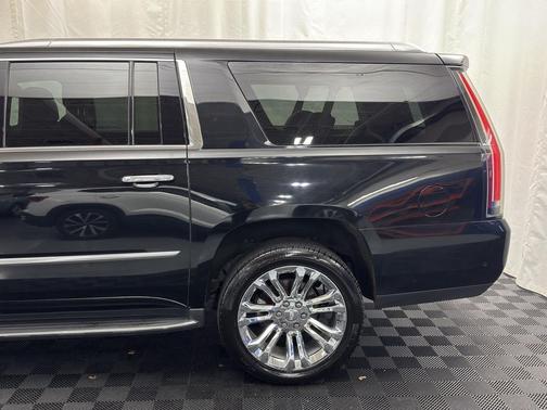 2020 Cadillac Escalade ESV Luxury