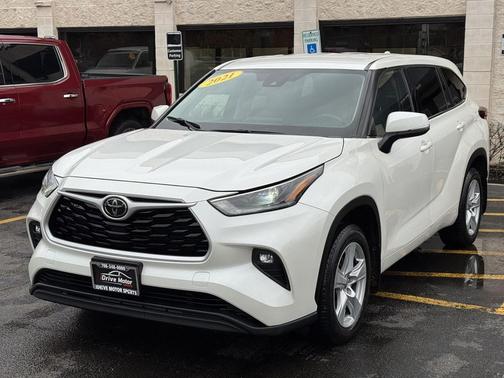 2021 Toyota Highlander LE