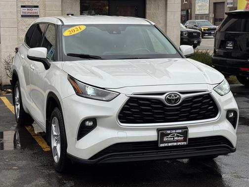 2021 Toyota Highlander LE
