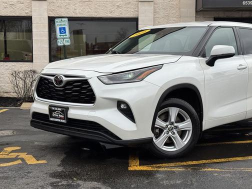 2021 Toyota Highlander LE