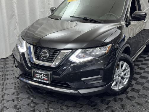 Magnetic Black 2018 Nissan Rogue SV