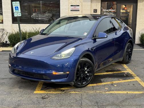 2023 Tesla Model Y Long Range Dual Motor All-Wheel Drive
