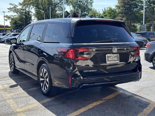 Crystal Black Pearl 2025 Honda Odyssey EX-L