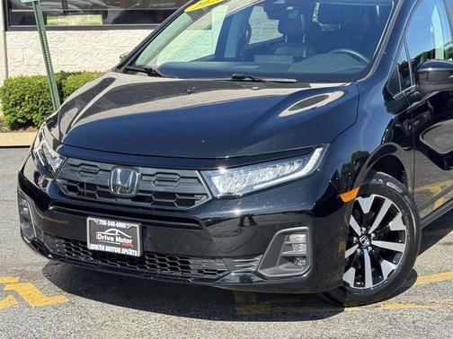 Crystal Black Pearl 2025 Honda Odyssey EX-L