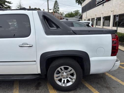 White Diamond Tricoat 2011 Chevrolet Avalanche 1500 LTZ