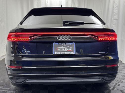 2021 Audi Q8 55 Premium