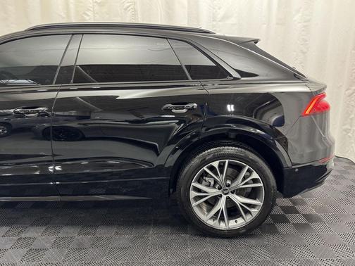 2021 Audi Q8 55 Premium