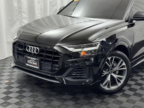 2021 Audi Q8 55 Premium