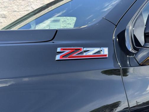 2022 Chevrolet Suburban 4WD Z71