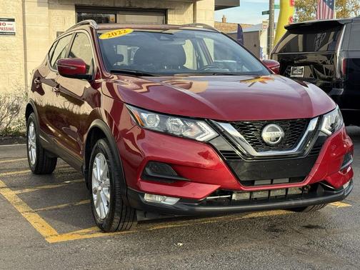 2022 Nissan Rogue Sport SV