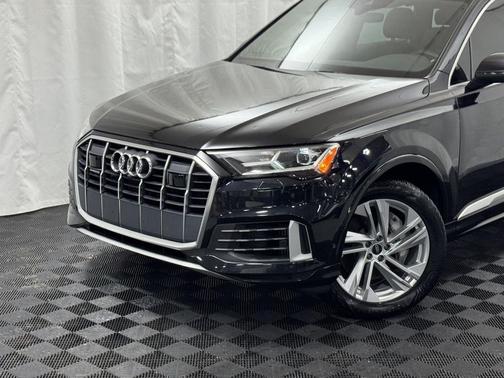 2021 Audi Q7 55 Premium Plus