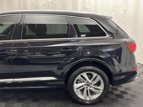 2021 Audi Q7 55 Premium Plus
