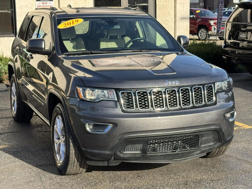 2019 Jeep Grand Cherokee Laredo
