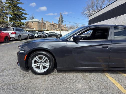 2016 Dodge Charger SE