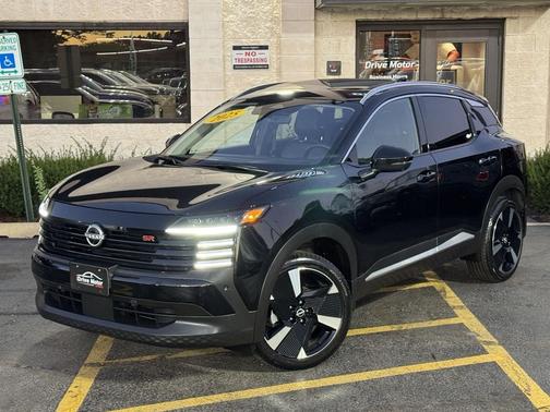 2025 Nissan Kicks SR