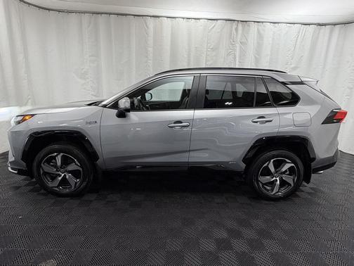 2024 Toyota RAV4 Prime SE