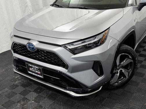 2024 Toyota RAV4 Prime SE