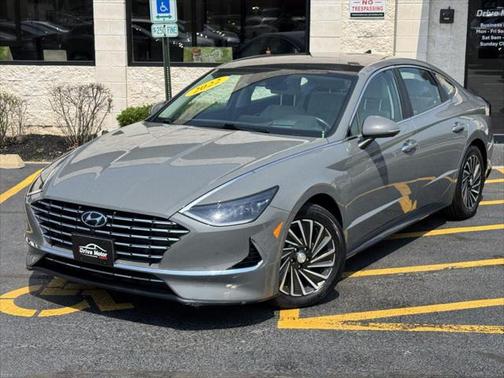 2022 Hyundai SONATA Hybrid Limited