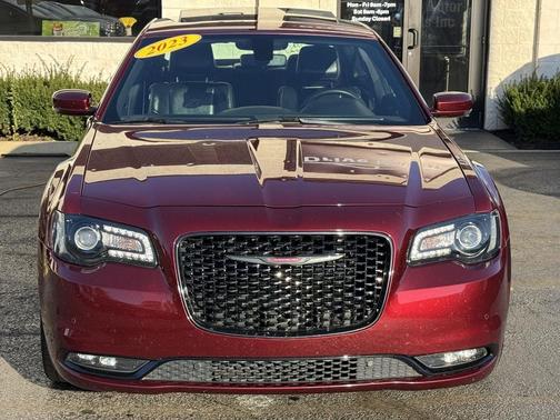 2023 Chrysler 300 S