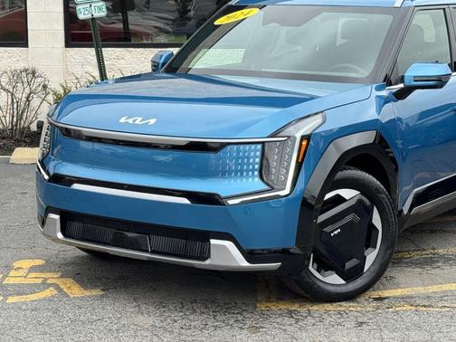 Ocean Blue 2024 Kia EV9 Land