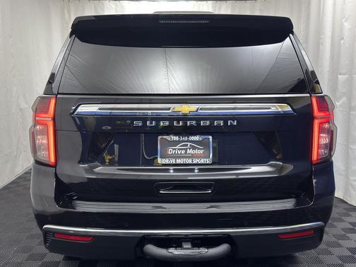 2023 Chevrolet Suburban LS