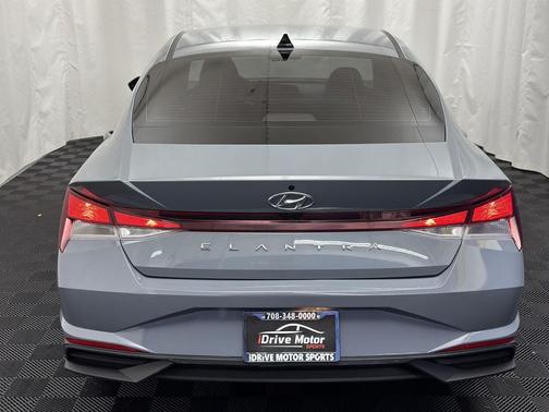Electric Shadow 2022 Hyundai ELANTRA SEL