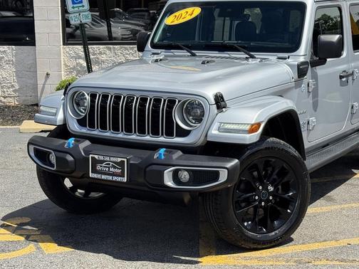 Silver Zynith Clearcoat 2024 Jeep Wrangler 4xe Sahara