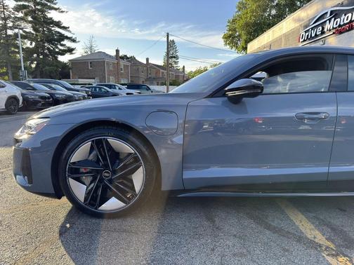 Kemora Gray Metallic 2023 Audi RS e-tron GT quattro