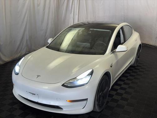 2020 Tesla Model 3 Standard Range