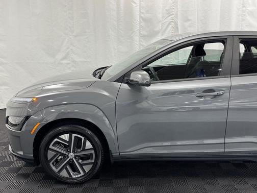 2023 Hyundai KONA EV SE