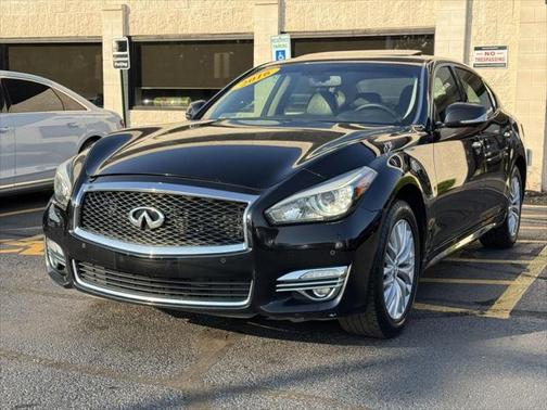 2016 INFINITI Q70L 3.7X