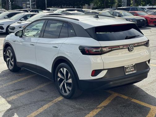 Pure White 2023 Volkswagen ID.4 Pro