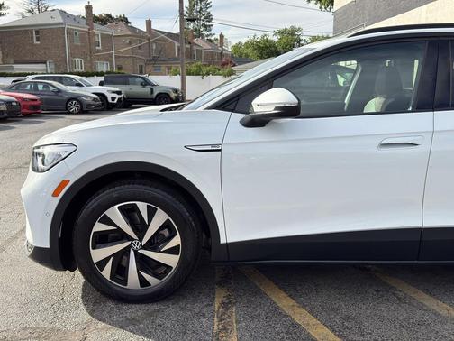 Pure White 2023 Volkswagen ID.4 Pro