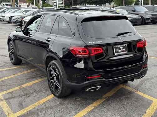Black 2022 Mercedes-Benz GLC 300 4MATIC