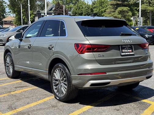 Chronos Gray Metallic 2021 Audi Q3 40 Premium Plus