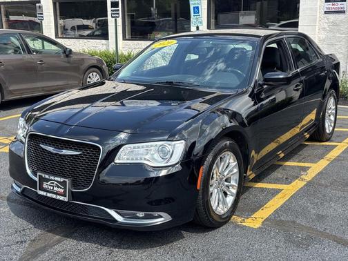 2020 Chrysler 300 Touring