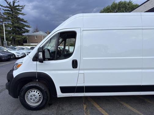 Bright White Clearcoat 2025 RAM ProMaster 2500 Tradesman