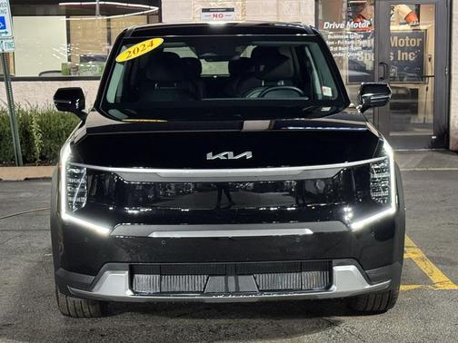 2024 Kia EV9 Light Long Range
