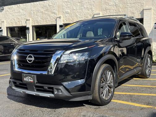 2022 Nissan Pathfinder SL 4WD