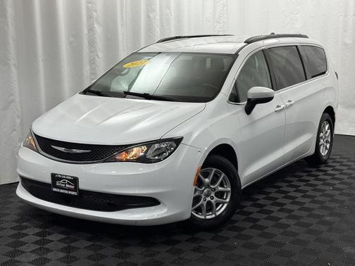 2021 Chrysler Voyager LXI