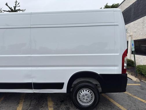 Bright White Clearcoat 2025 RAM ProMaster 2500 Tradesman