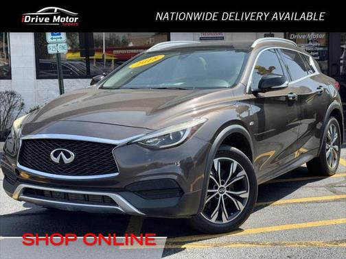 2018 INFINITI QX30 LUXE