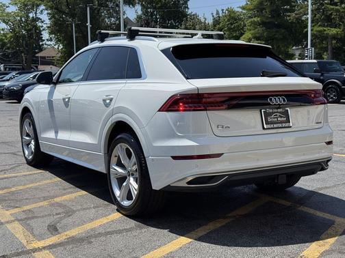 Carrara White 2023 Audi Q8 55 Premium
