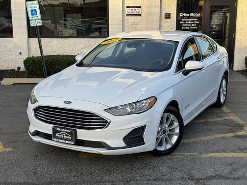 WHITE 2019 Ford Fusion Hybrid SE