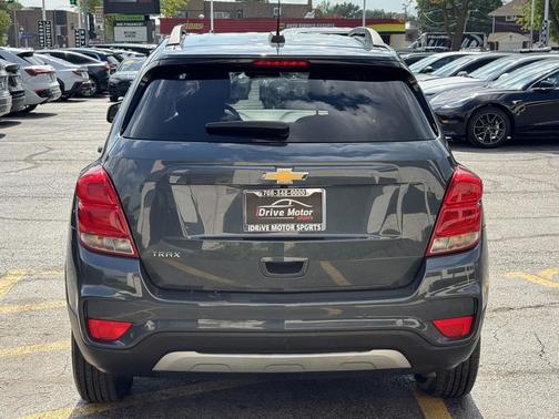 Midnight Blue Metallic 2021 Chevrolet Trax LT