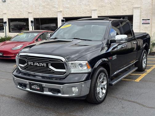 2017 RAM 1500 Limited Crew Cab 4x4 6'4' Box