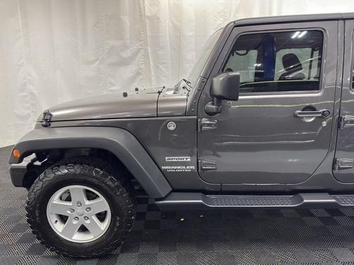 Granite Crystal Metallic Clearcoat 2017 Jeep Wrangler Unlimited Sport